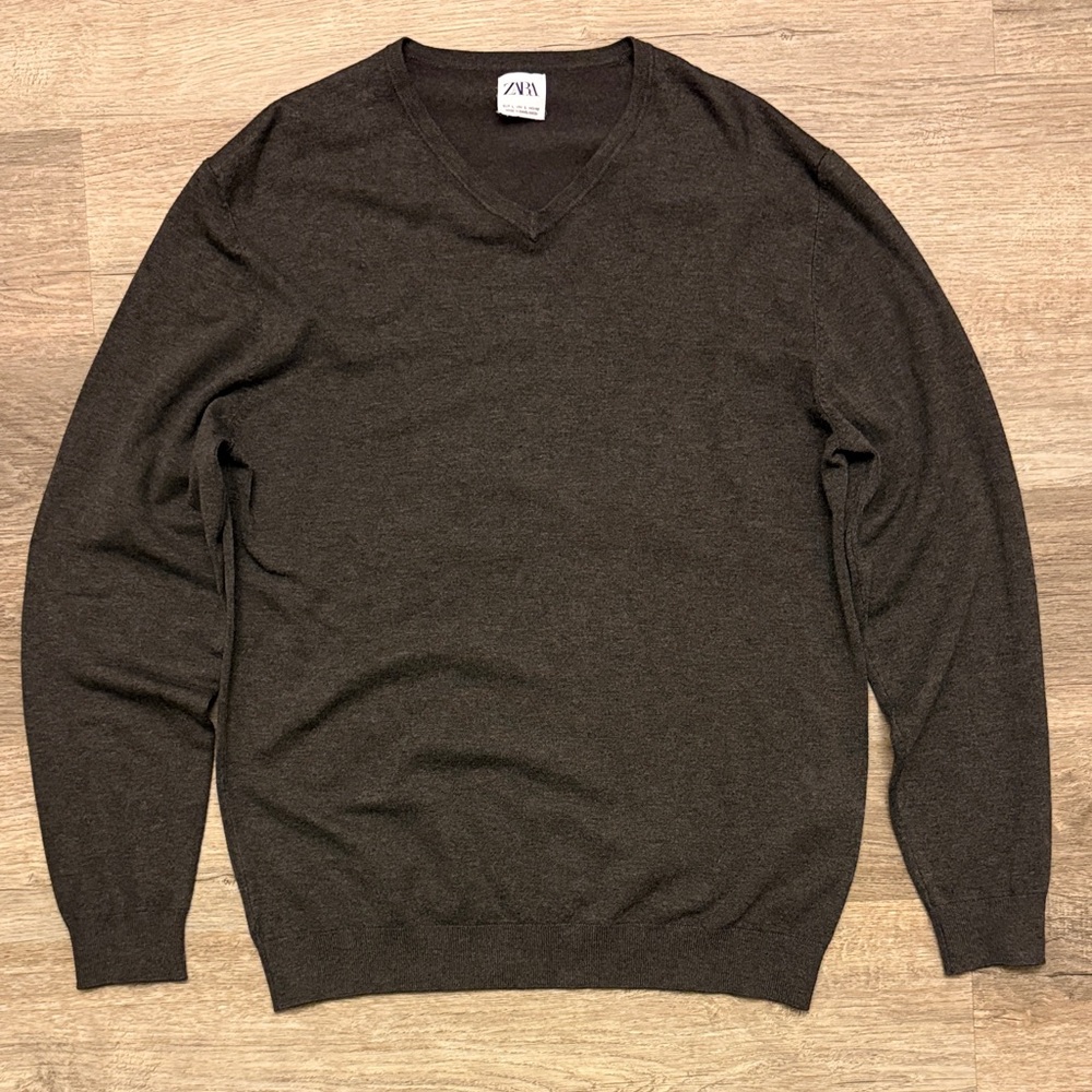 Zara Men's V-Neck Dark Grey Sweater
